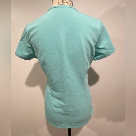 Figs technical collection single pocket scrub top - Picture 2 of 6